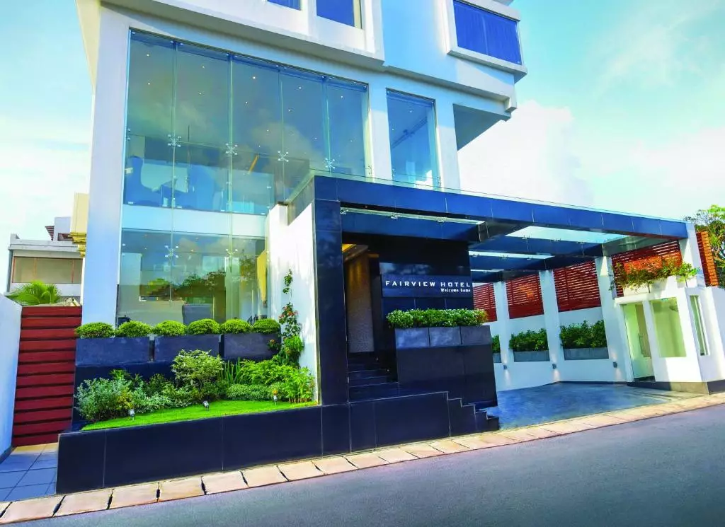 ورودی هتل فرویو کلمبو سریلانکا